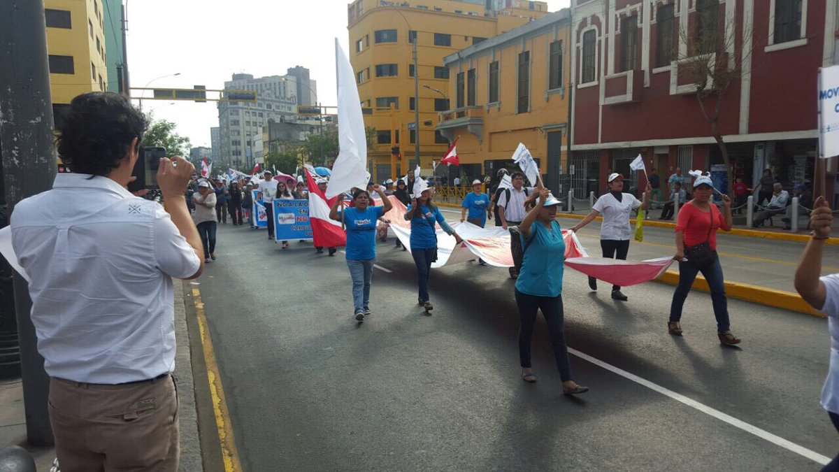 lupesalgado9's tweet photo. Cas en las calles uds nos representan ud creo el proyecto insistencia de la ley @stapiab @KeikoFujimori #casnuncamas https://t.co/970uIeQqZd