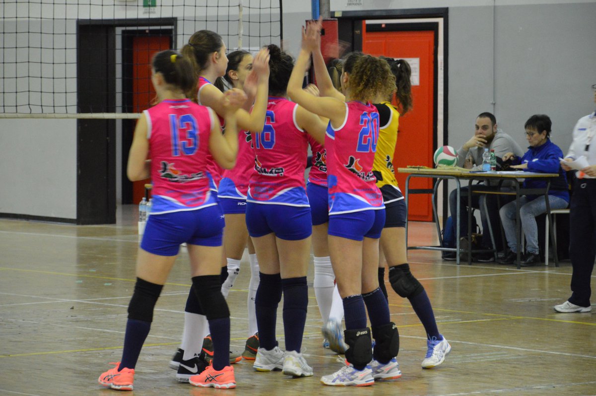 PegasoMolfetta's tweet photo. #UPallavoloModugno 0 @PegasoMolfetta 3
#3a0 #CFvolley #CFpuglia #vittoria #ilmiovolley #forzaragazze #volley https://t.co/EMpVzf8HWX https://t.co/UKqbyui3J8