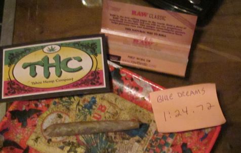 budtendergames's tweet photo. #speedrolling practice joint... blue dreams time 1min,24.72 sec.  give it a try and post it here. Compete in person this sat.   @RAWLIFE247 https://t.co/qBswZsro89