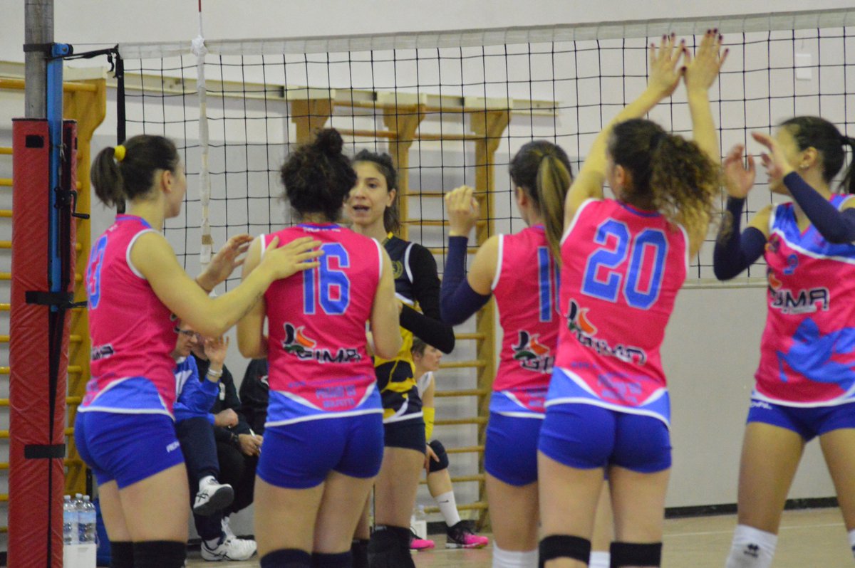PegasoMolfetta's tweet photo. #UPallavoloModugno 0 @PegasoMolfetta 3
#3a0 #CFvolley #CFpuglia #vittoria #ilmiovolley #forzaragazze #volley https://t.co/EMpVzf8HWX https://t.co/UKqbyui3J8