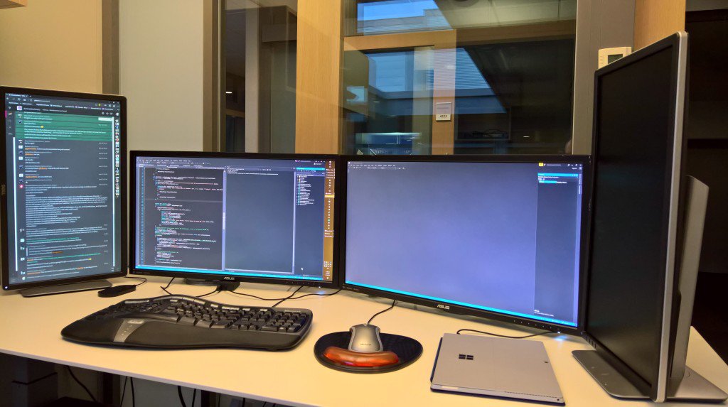 sergeybykov's tweet photo. Perfect monitor placement is the first step to Perfect Windows Placement. #newoffice #noopenspace https://t.co/G8mQi44Hoy