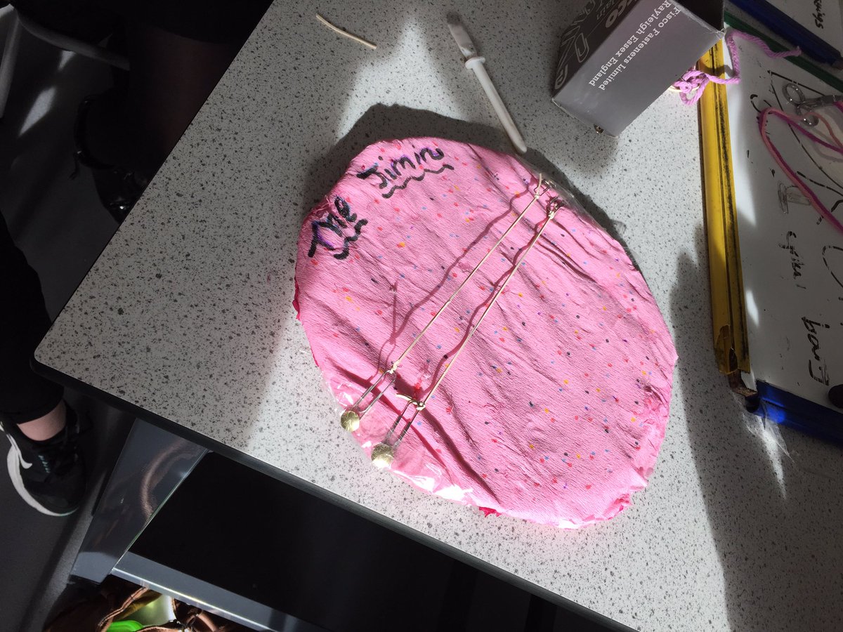 KHSScience's tweet photo. Making some fantastic musical instruments in s1 science Enrichment! #musicmeetsscience #musicisscience https://t.co/BmG4AFlHQQ