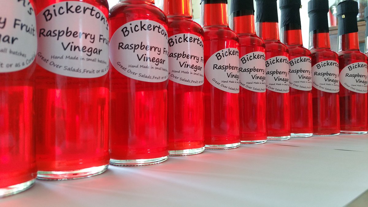 Last ever <a href="/duckpondmarket/">Duck Pond Market</a> #ruislip this   sunday for us <a href="/Bickertonsfood/">Bickerton's</a> so stock up before we go of to #lincolnshire