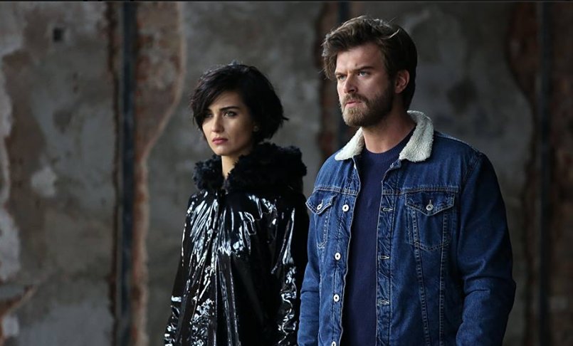 TubabuyukustunG's tweet photo. #cesurvegüzel #tubabüyüküstün #kivançtatlituğ #CeSüh https://t.co/6kIfnlDv2x