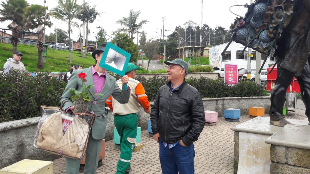MerCampesinos's tweet photo. 💐 En Santa Elena,  en Santa Elena  #BuscandoTalento hoy  en Santa Elena..🎼🎼 https://t.co/7NA9nWMyAY