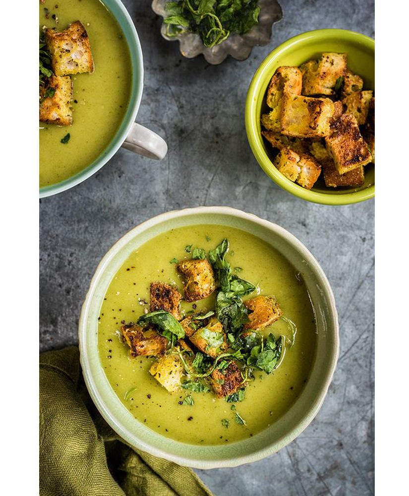 12 recettes de soupe santé : bit.ly/2kYBMGh #comfortfood via <a href="/ElleQuebec/">ELLE Québec</a>