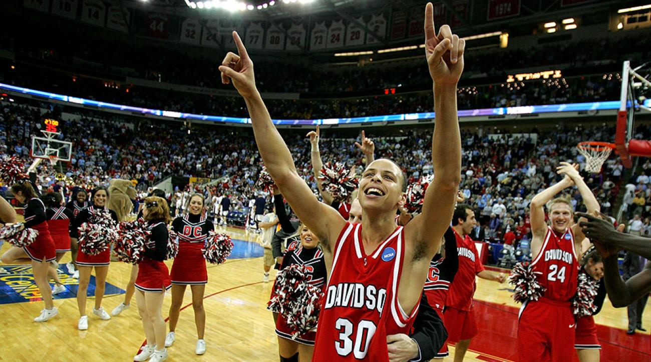 In honor of here\s a shot of Stephen Curry at Davidson!
Happy 29th Birthday Steph! 