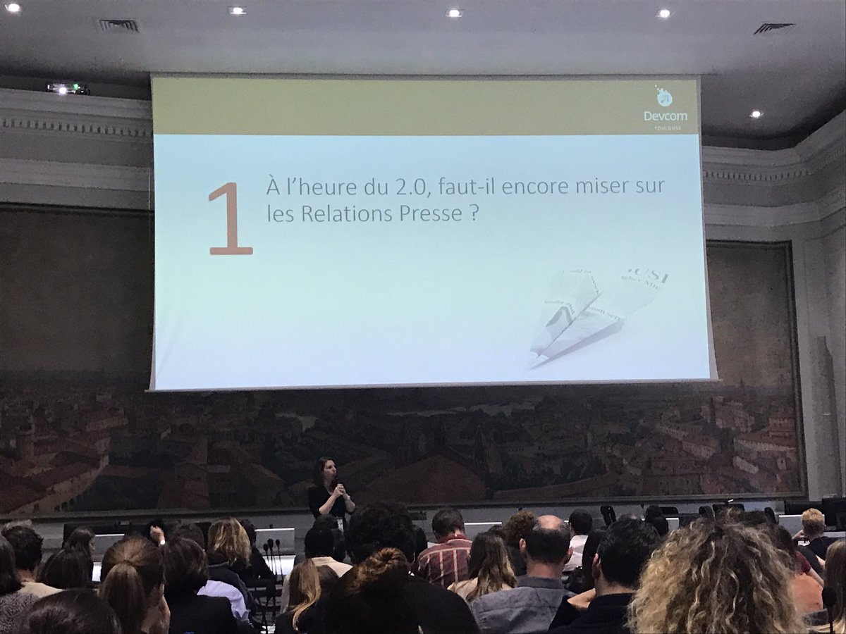 christellemilan's tweet photo. RP 2.0 #seo #DevComToulouse oh dans la foule y'a @refschool ! https://t.co/658Hbg6888
