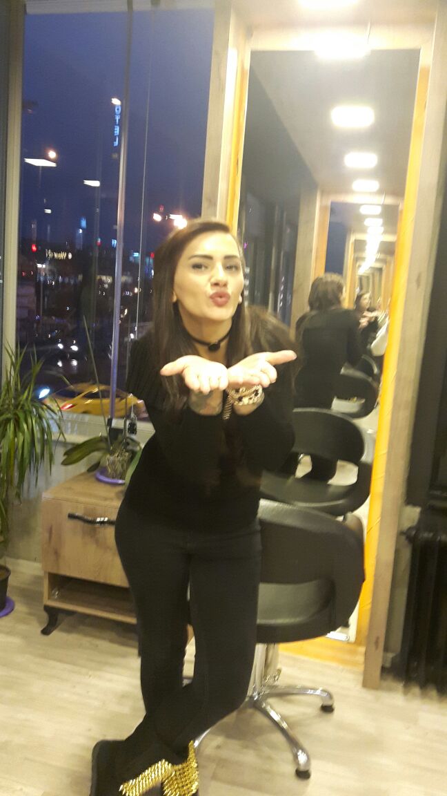 AlmOzyy's tweet photo. Birgün diyorum birgün herşey çok güzel olacak #ŞiddeteSusma https://t.co/ohQrK0roOY