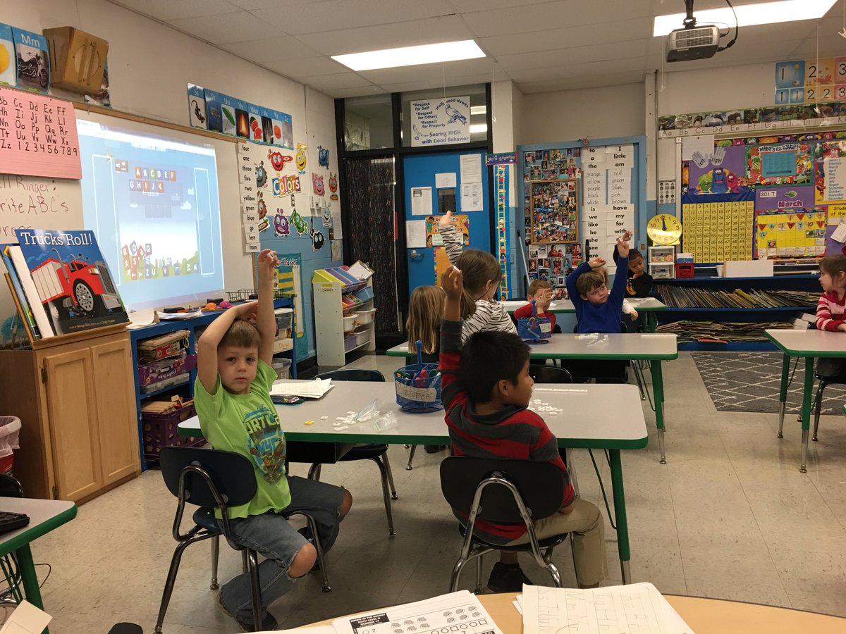 HollywoodHawks1's tweet photo. Observed a great ELEOT lesson that included technology in teaching the alphabet at Hollywood School this morning! https://t.co/qEmb4SSi94