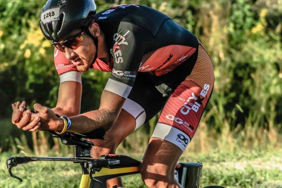 ogdesignbr's tweet photo. FELICITACIONES!! @ThomyLoirin por el 1° lugar age group #ironman703bsas https://t.co/XT5GQK4LNf