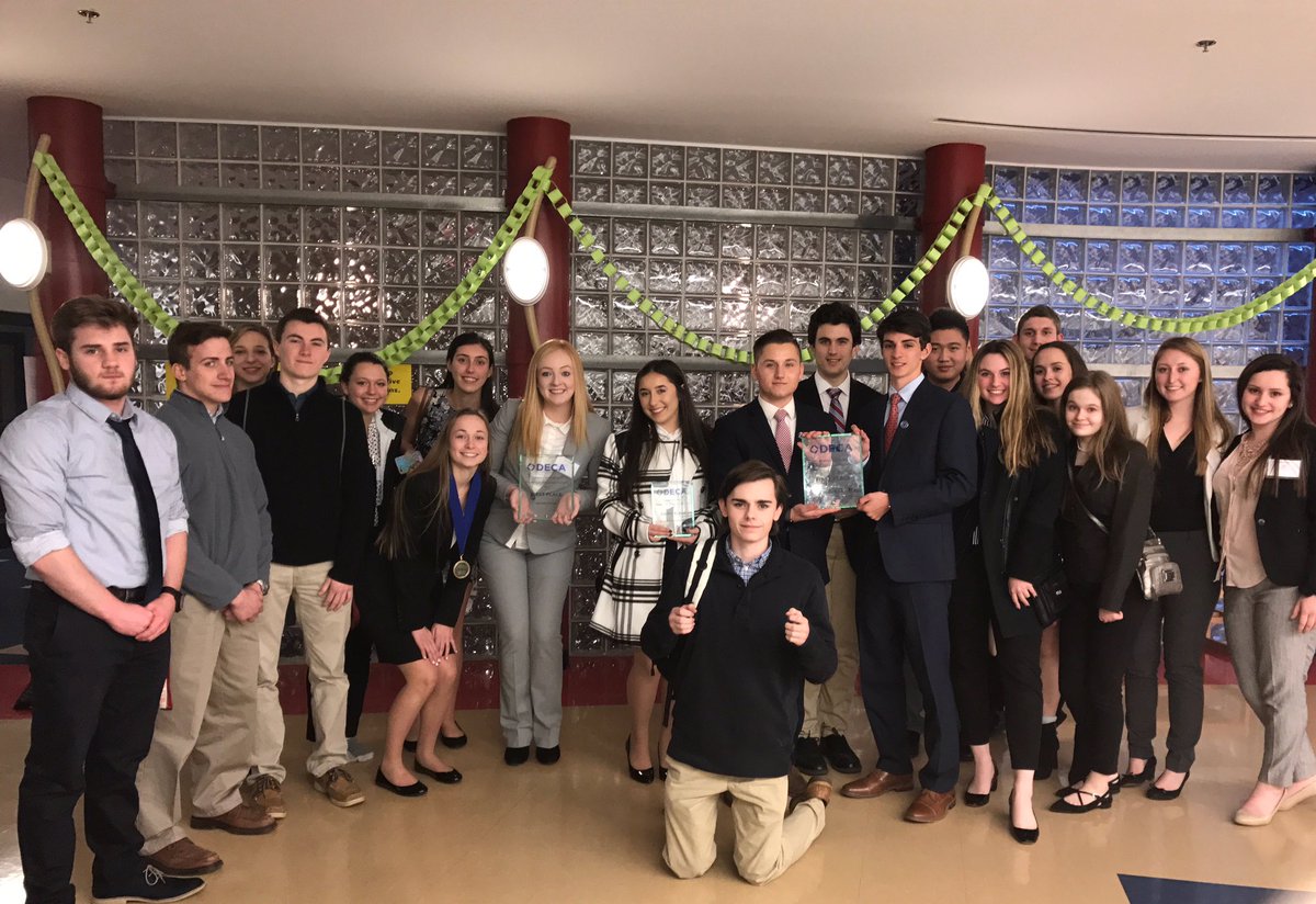 So proud of everyone!! 😸🏆