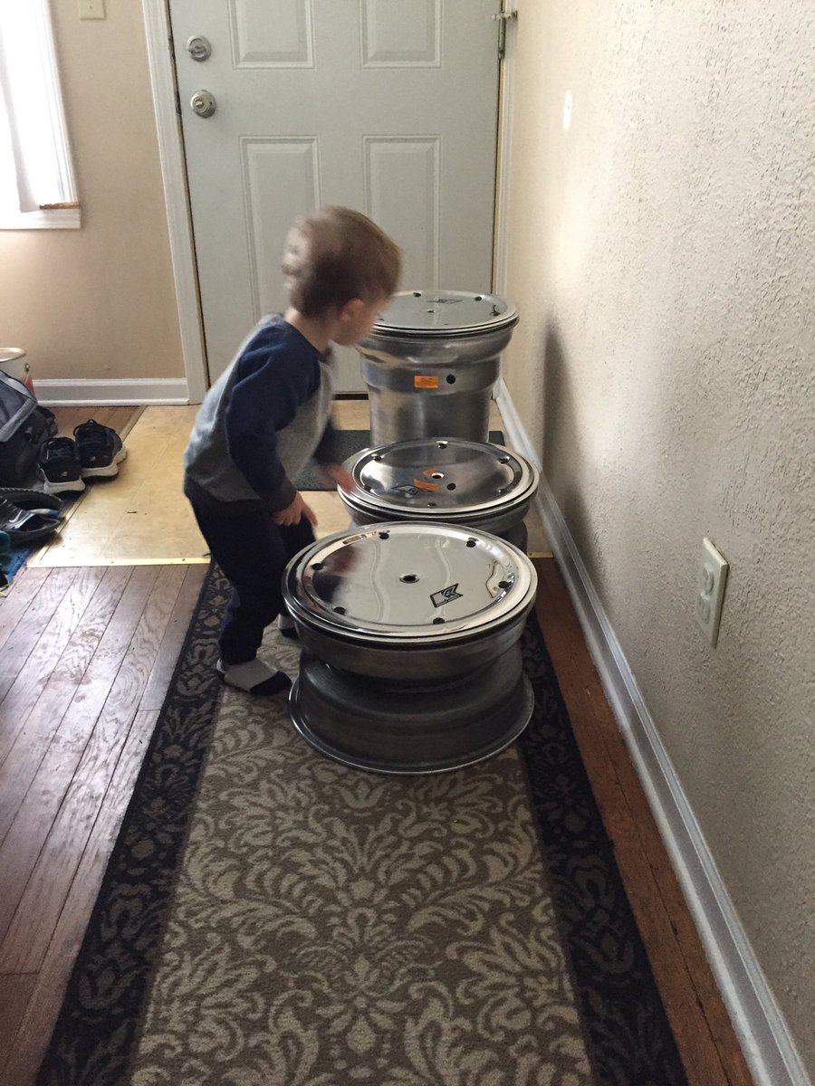SpencerRacing66's tweet photo. Crew chief just inspecting the new wheels! Thanks to @Anthemdirt ! #2017letsgo https://t.co/NwdBPI71J4