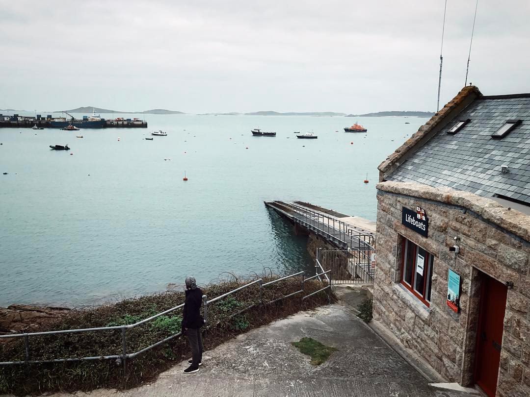10TheStrand's tweet image. Really looking forward to seeing what @ProjectLifeboat captured today #scilly @StMarysRNLI #rnli
