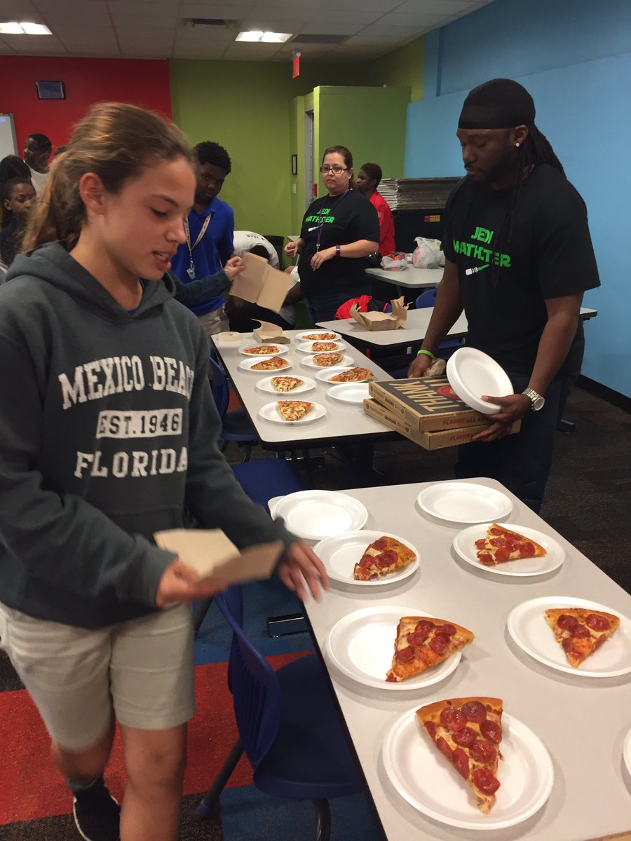 shanseneds's tweet photo. Celebrating Pi/Pie Day in @iPrepMath @RedlandRoyals... @DrIliaMolina @BeverlyPerezV #PiChallengeAccepted! #MathCelebration https://t.co/1JYt5qMULB