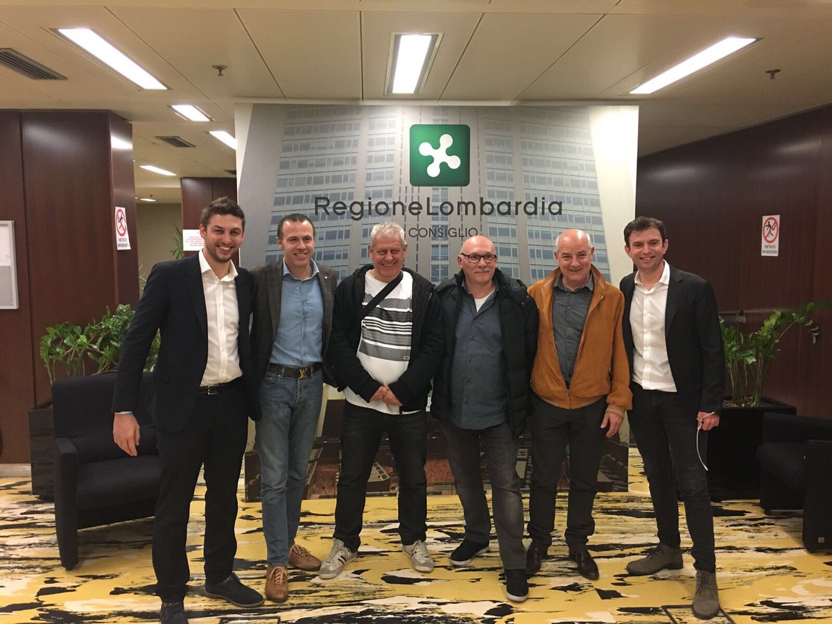 pompieri's tweet photo. Regione @LombardiaOnLine approva finanziamento presidi #volontarivvf attraverso Onlus legate a caserme #saveVVFV https://t.co/Ab7Eu6Cy14