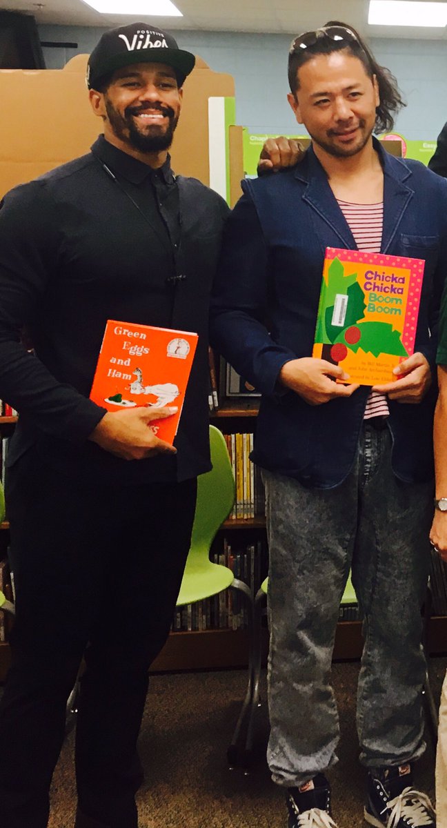realfredrosser's tweet photo. Reading should never be presented 2 kids as a chore. Reading is a precious gift that helps us learn about new people and places. 🤙🏽 https://t.co/oEovT3nRnD