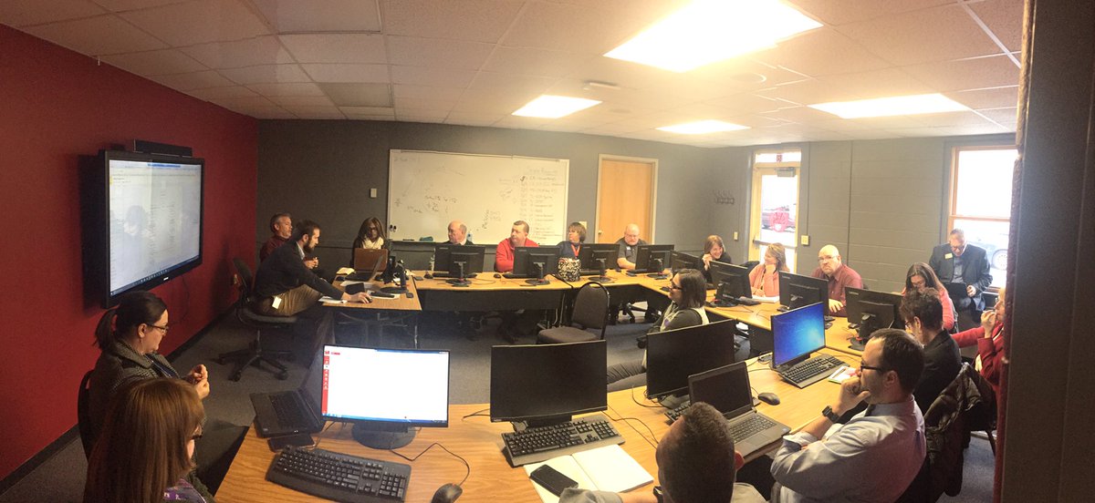 RCSLearn's tweet photo. Team of teachers and administrators meaningfully discussing the 2017-2018 1:1 Roll Out Plan. #RCSPowerUp #Teamwork https://t.co/JdJGtCRQ5R