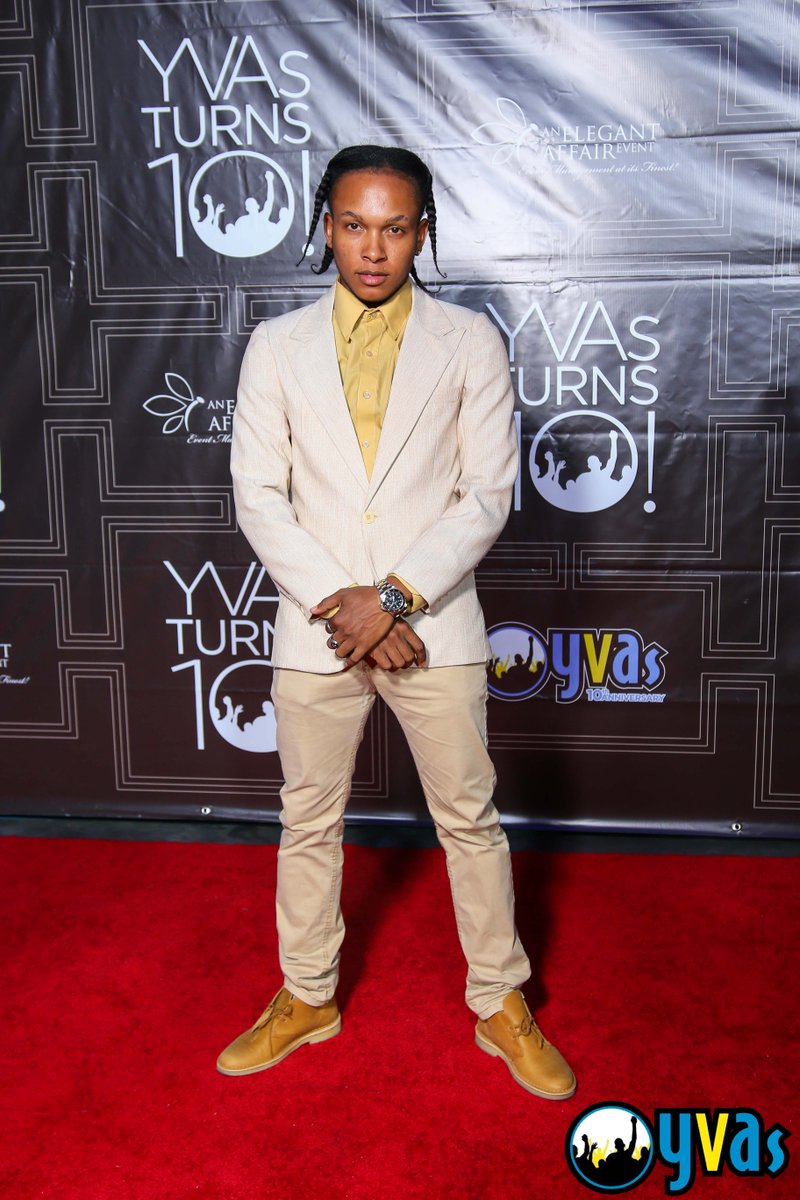 YourViewAwards's tweet photo. Tuesday means #TrendyTuesday ! Clean & Out! #YVAs10 #YVAs2017 #YVAsRedCarpet https://t.co/jTCKiA0L5b