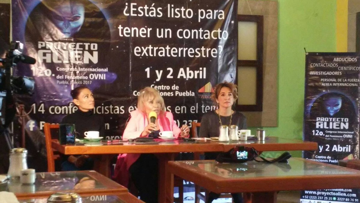 memop_meza's tweet photo. #AlMomento Se presenta el #ProyectoAlien el 12vo Congreso del Fenómeno OVNI https://t.co/ZTNg06u8nz