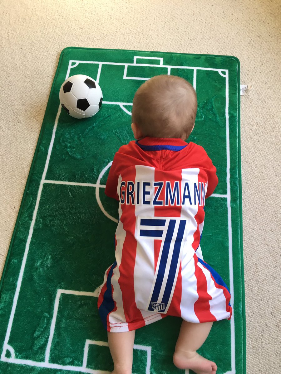 When Grandad returns from Spain he brings <a href="/AntoGriezmann/">Antoine Griezmann</a> to Manchester earlier than expected #athleticomadrid