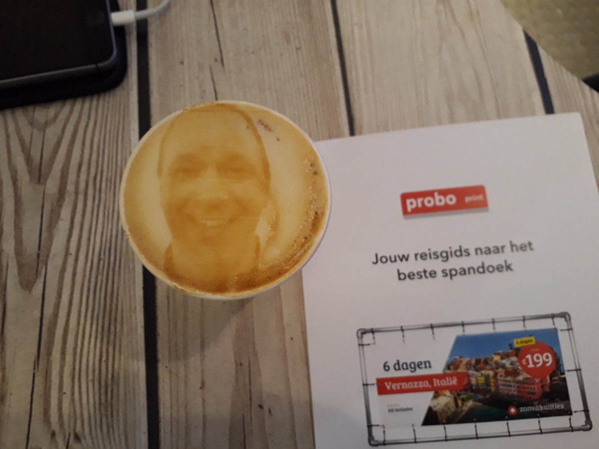 Canvasscherm's tweet photo. Lekker bakkie koffie bij @proboprint op de #gvb2017 https://t.co/wG4l30ZNzA