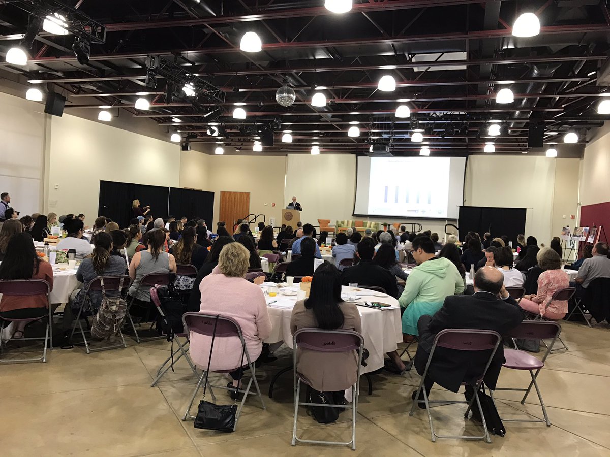 KaylaWherry's tweet photo. Packed house at @2ndharvest #hungeractionsummit today! https://t.co/MLHtOnBKop
