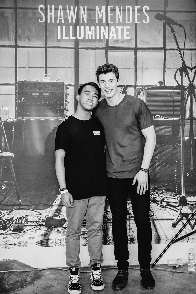 akosierick17's tweet photo. If you ever see @ShawnMendes sa pilipinas, don't be shy to come up to him kasi he's one of the nicest people you'll ever meet 😌❤🇵🇭 https://t.co/YXPQ9itQtK