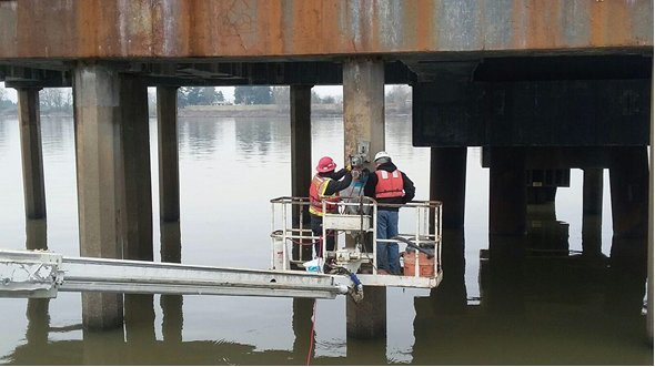Penhall_Tech's tweet photo. Read about the job Penhall performed along the Willamette River in Portland, OR! 
https://t.co/poh8IA06MV
#PenhallGPRstories https://t.co/Q5AkEwf29t