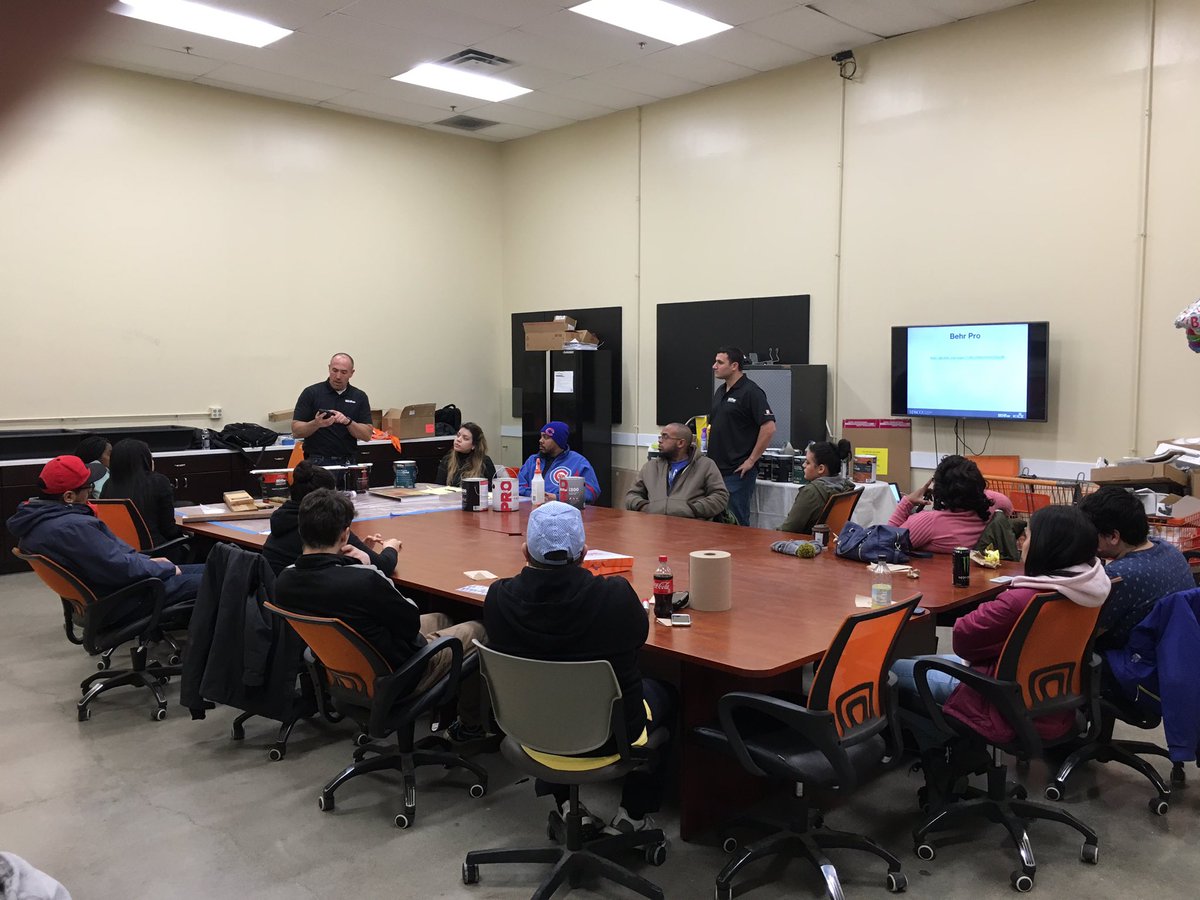 caseyo_behr's tweet photo. Great Opening Session of D.65's Spring Training!!! Great job @Gdedina_BEHRCHI @DomCozBEHR !!! Thank you @Manny_CubFan !!! https://t.co/PeccIGCx9O