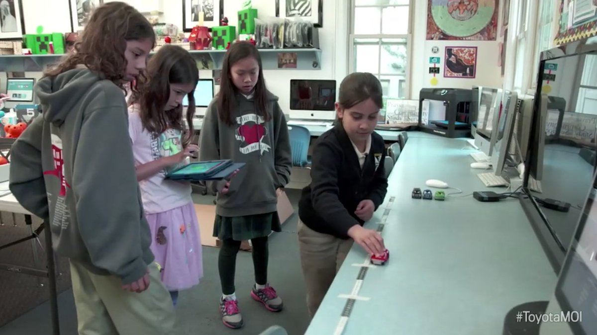 21stCenLeaderKW's tweet photo. @the_Madeleine Ss partner w/ @Lab4U @KomalDadlali named #ToyotaMOI Mothers of Invention https://t.co/CX4of2z1ge @oakdiocese @NCEATALK https://t.co/gPXLYMIblS