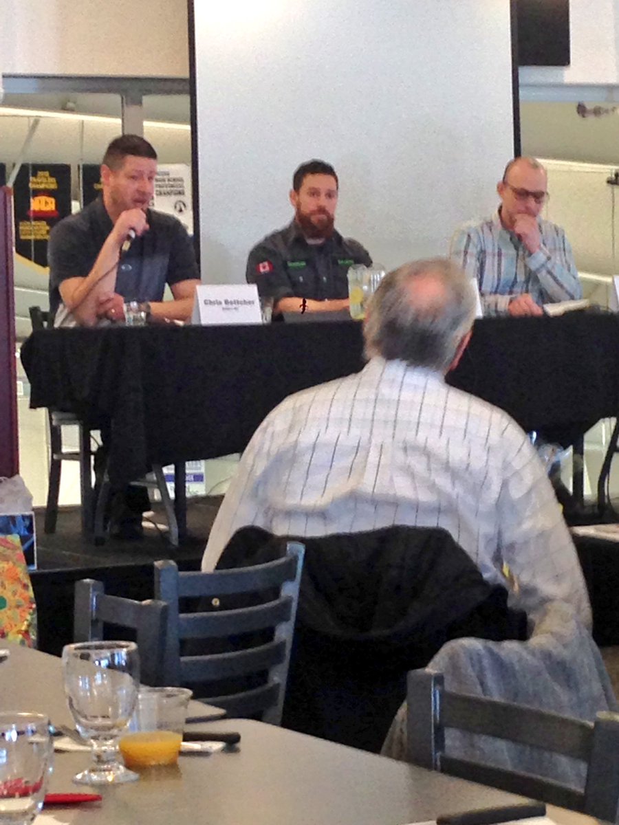 LloydChamber's tweet photo. Surviving &amp; Thriving panel @BusEdLloyd https://t.co/tLDiKFvvx7