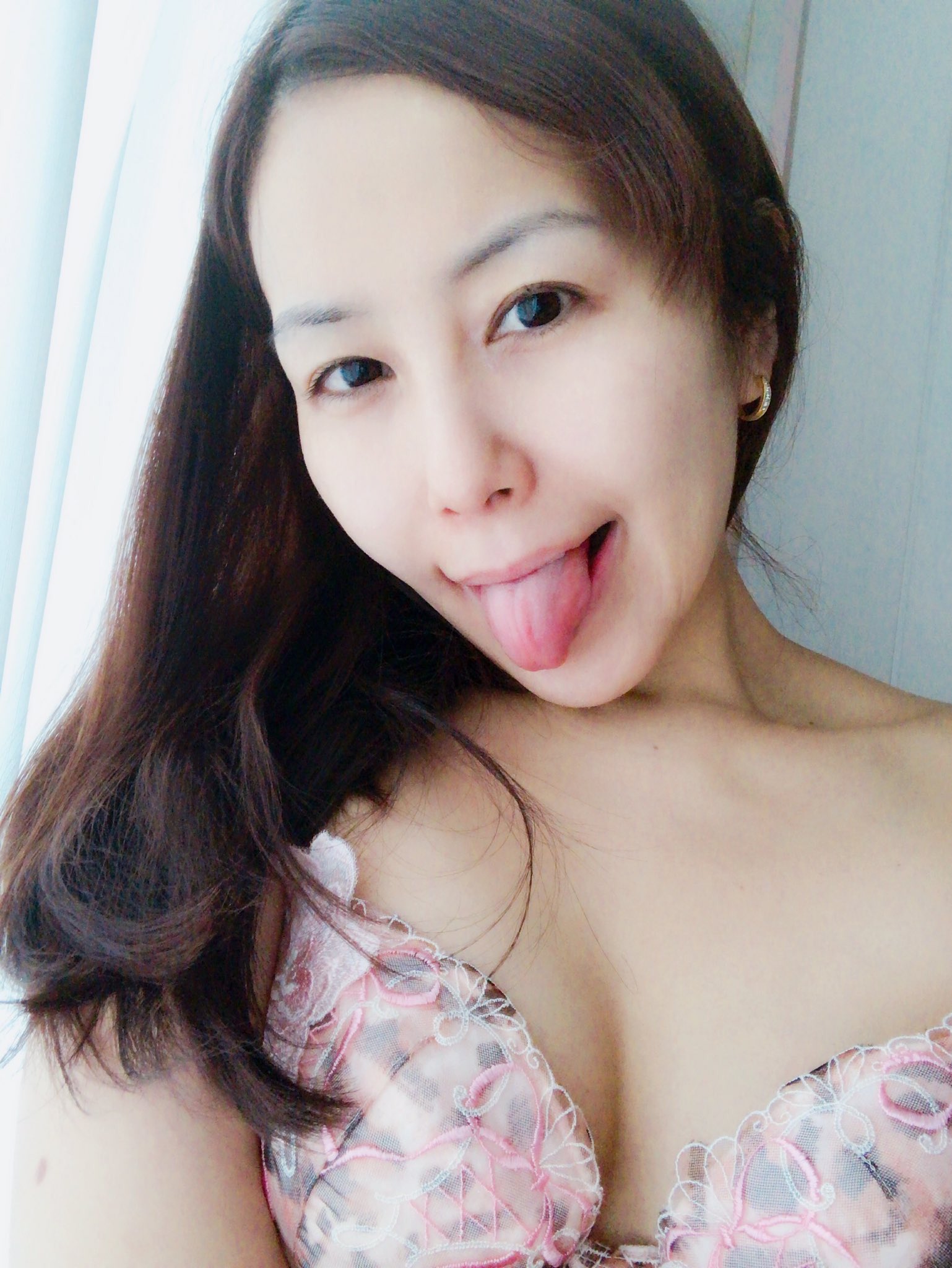 葵志穂  / X