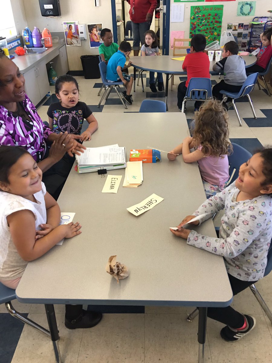 FSUSDEarlyLearn's tweet photo. Recognizing our friends names and counting by twos today @FairviewPanther state preschool! https://t.co/Vmmu6Xfg9E