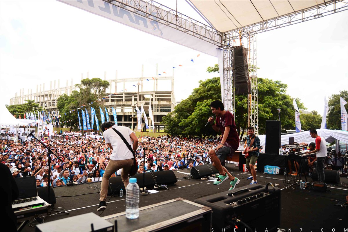 sheilaon7's tweet photo. #RailRun at Lap. Parkir Stadion Mandala Krida Jogja
#latepost #gigsreport #AyoNaikKereta #So7Day #So7Jogja #So72017
https://t.co/UpVIhsQEjz https://t.co/wFZxkc1hZR