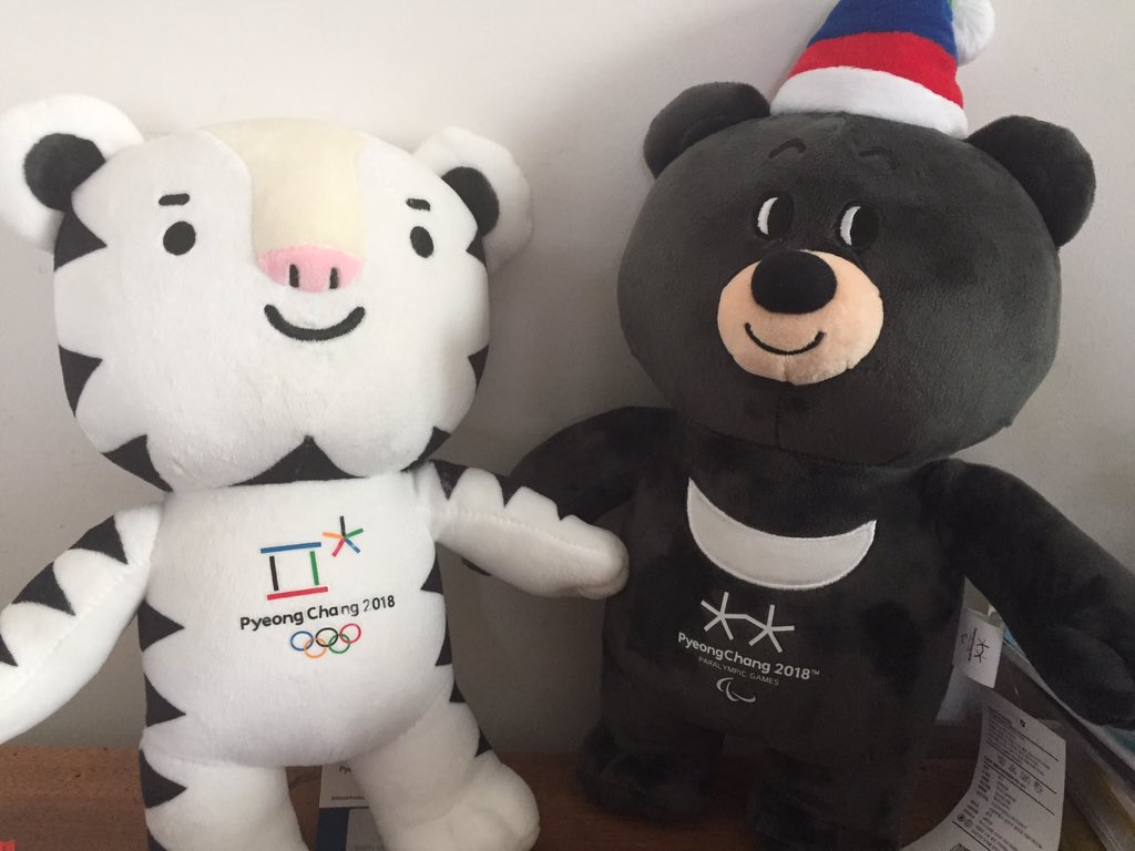 flocalvez's tweet photo. #InterL17 superbe intervention dynamisante et inspirante de @Charlotte_G_F et #RV aux #JeuxOlympiques de #PyeongChang2018 @InterElles https://t.co/0Vn0YZ9F9j