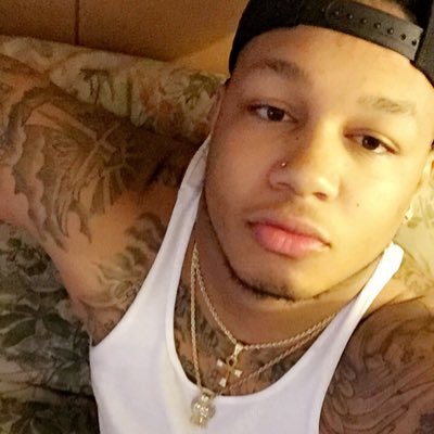 Watch Suge Knight's leaked NSFW photo on TwXstars