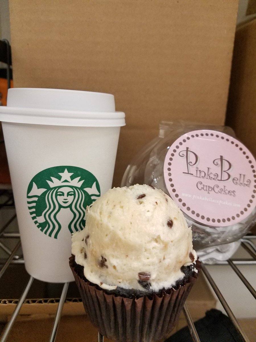 jana_erikson's tweet photo. The #asu students breakfast of champions #starbuckscoffee  #pinkabellacupcakes https://t.co/PTpunbsF0j