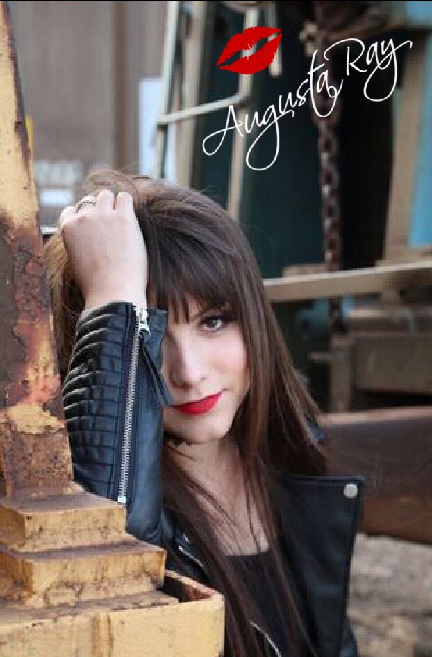 CountryMusicWI's tweet photo. @AugustaRayMusic 
She’s a badass, sweet singing, rockin' country darlin’ She wears leather like a... https://t.co/VkhvcxO6fI https://t.co/EDHNpqBkFy