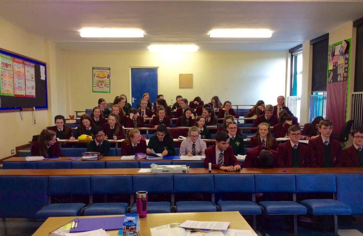 StRonansRE's tweet photo. Well-done to all our Year 11s who stayed after school for revision #hardworkpaysoff #revisionbooks #8weekcountdown https://t.co/jz0rXcKB8s