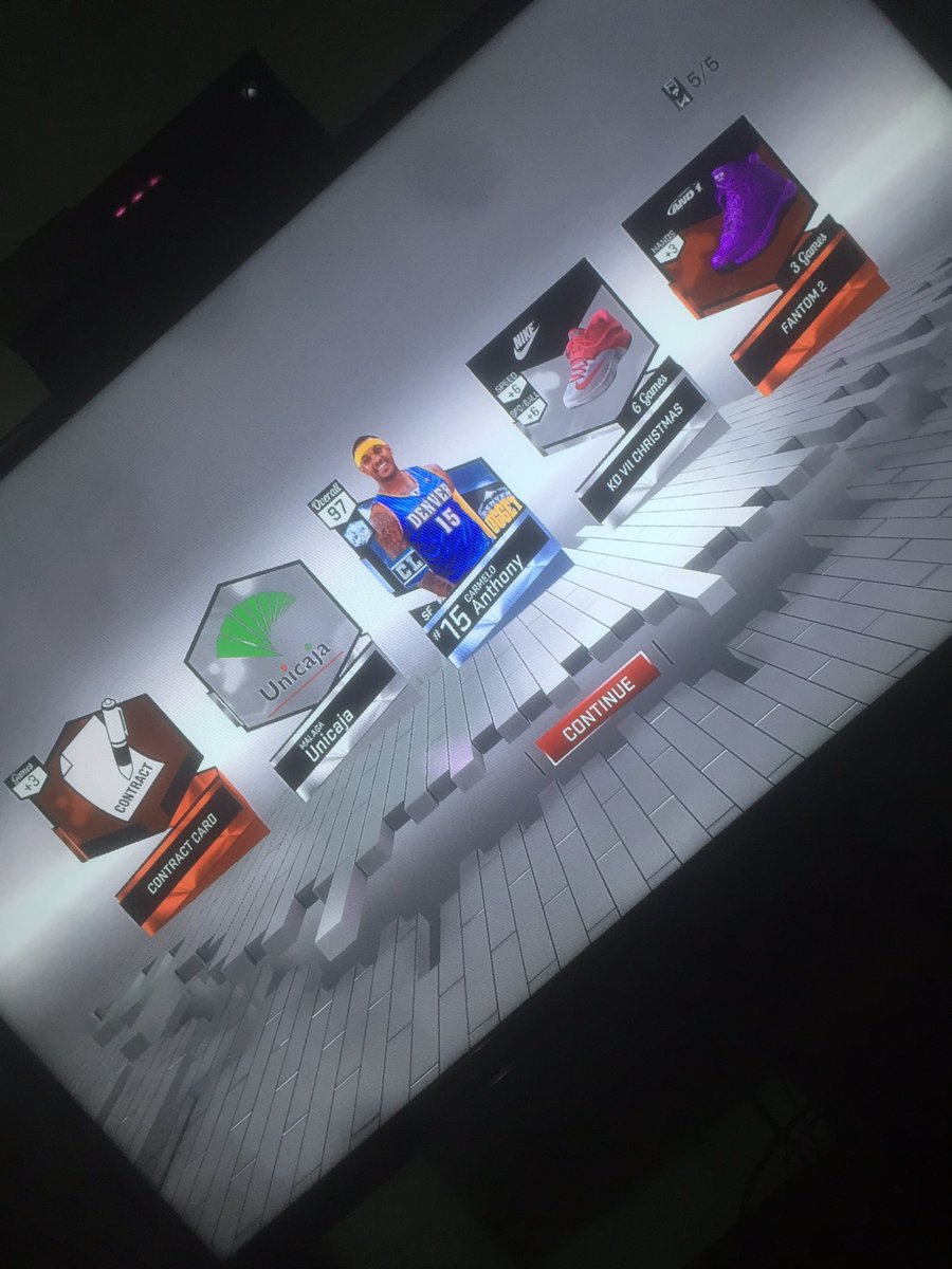 SkulliniBoneZ's tweet photo. Holly crap Mt Pack. #GoatBox @NBA2K_MyTEAM https://t.co/voSMe0xhLW