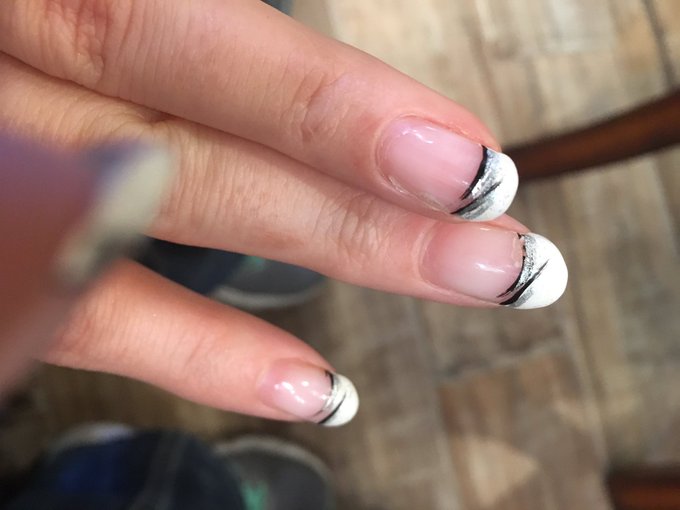 Sitting in the nail salon to fix my nail... the wait is so long😫 https://t.co/4ht4fmHVpa<a href="/tag/fisted"class="tags"><span>#fisted</span></a>