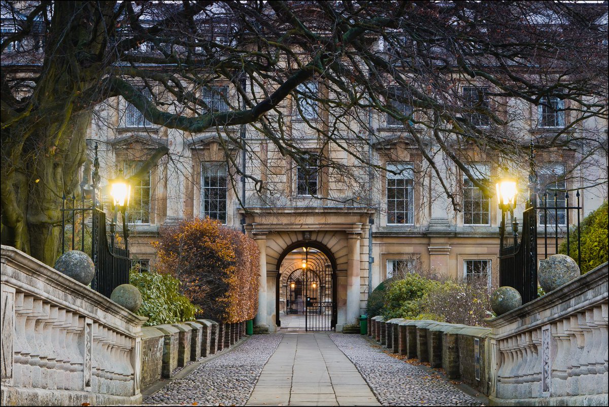 SashNorfolk's tweet photo. @SashNorfolk are proud to have completed renovations &amp; repairs @ClareCollege this building is purely stunning! #sashwindows #cambridge https://t.co/Cmk2Vdb6XV