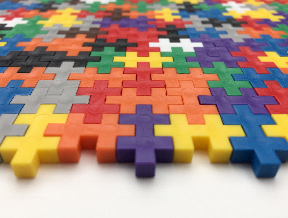 Chromapost's tweet photo. Chromapost Plus-Plus Translation (1 April - 13 October 2009). Plus-Plus toy, 10 colors, 196 plastic pieces. 7" x 7" https://t.co/Un2VykDiEn
