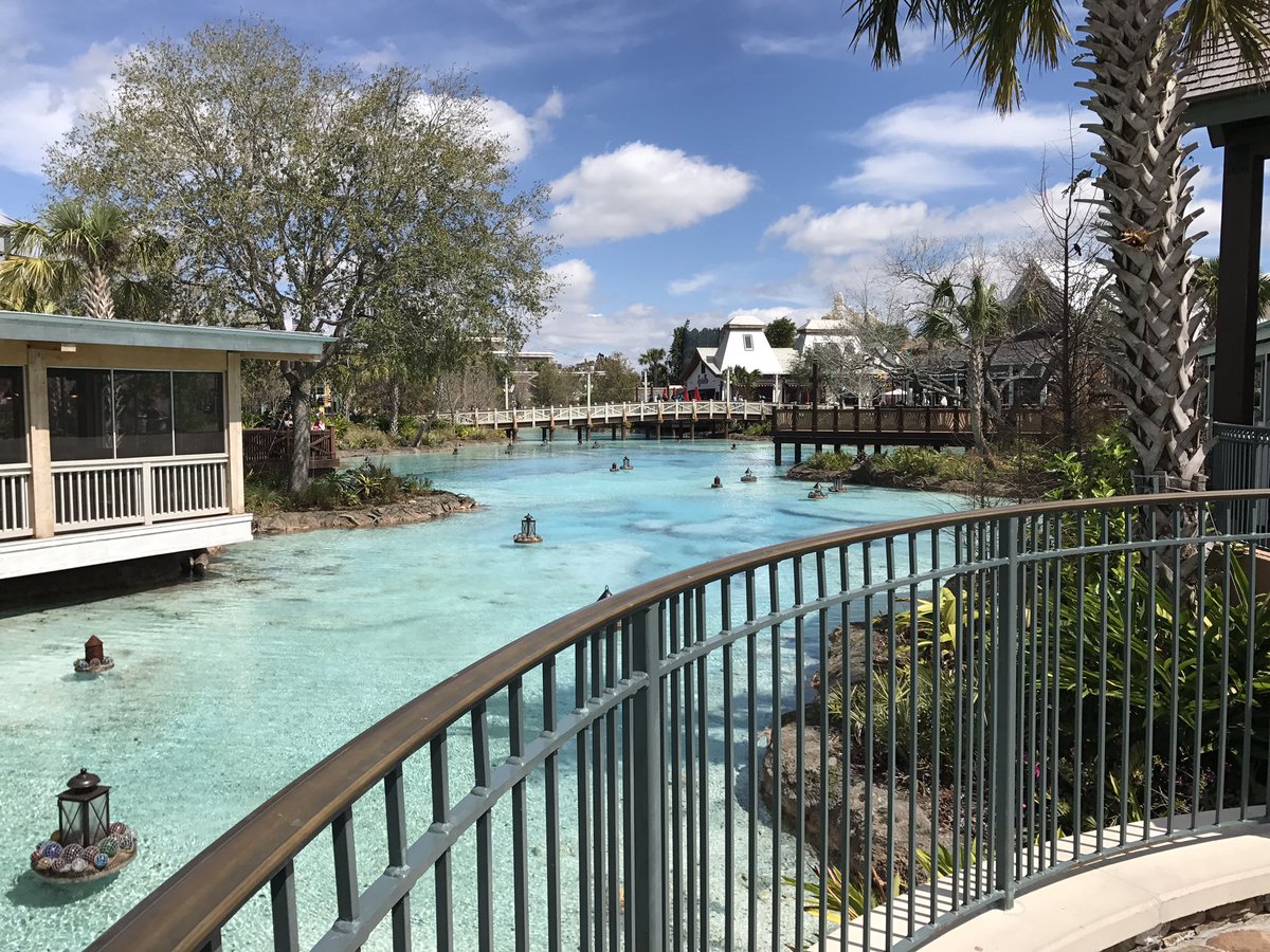 icegirls2's tweet photo. Things could be worse ....
#strandedinOrlando https://t.co/c5tmoGRA4r