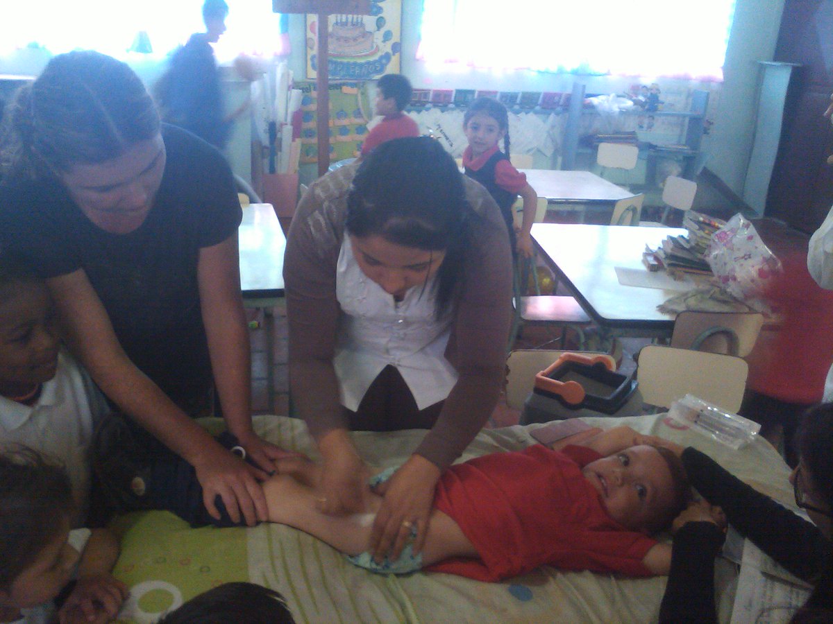 UEJOSEDP's tweet photo. Jornada de vacunación a niños y niñas de Etapa Inicial.
recaudoscraj@yahoo.com   @CLIFPJauregui https://t.co/IZ54KBgbFr