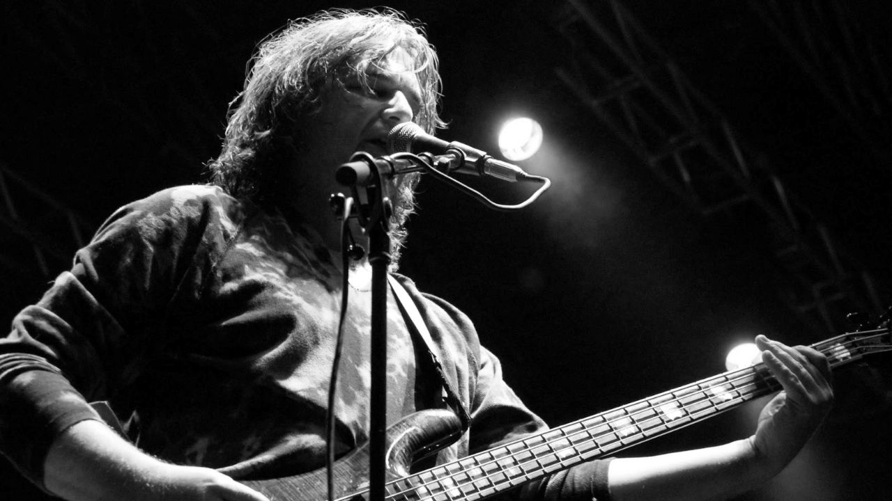 Happy birthday to Billy Sherwood, who is 52 today! 