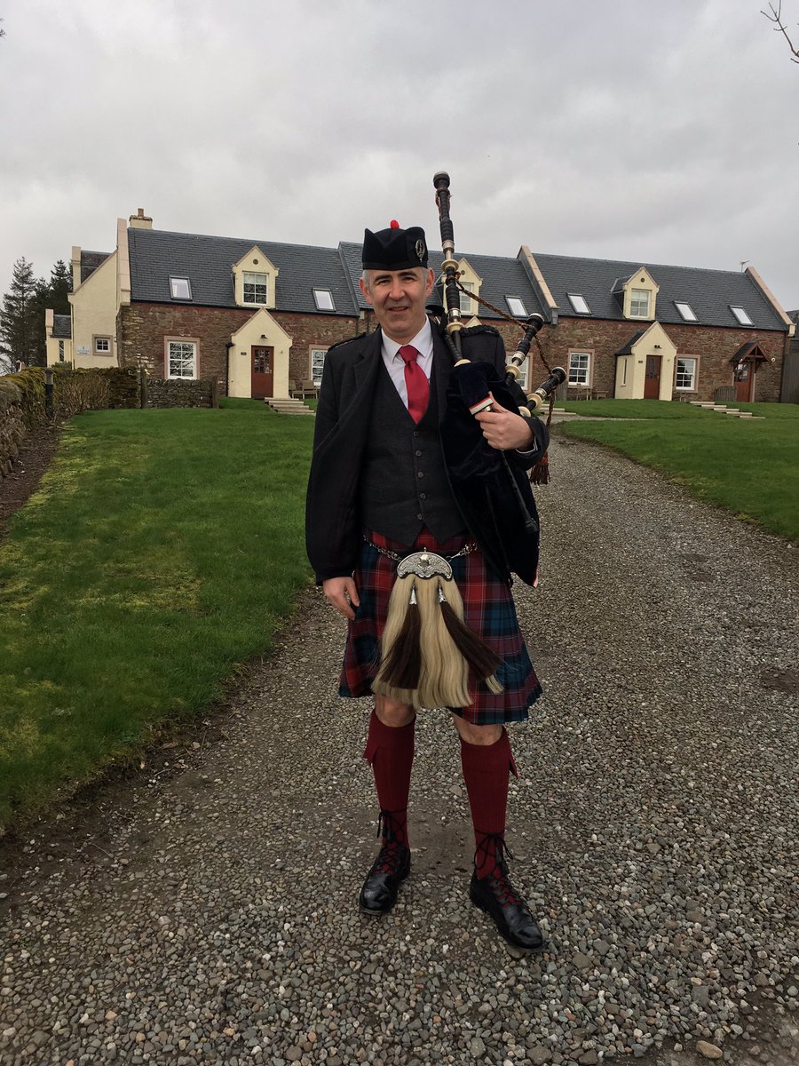 stevie_dewar's tweet photo. Great day @ArdochScotland today as part of the @kingsfieldevent team for our first corporate highland games of the season https://t.co/efILXHHTql