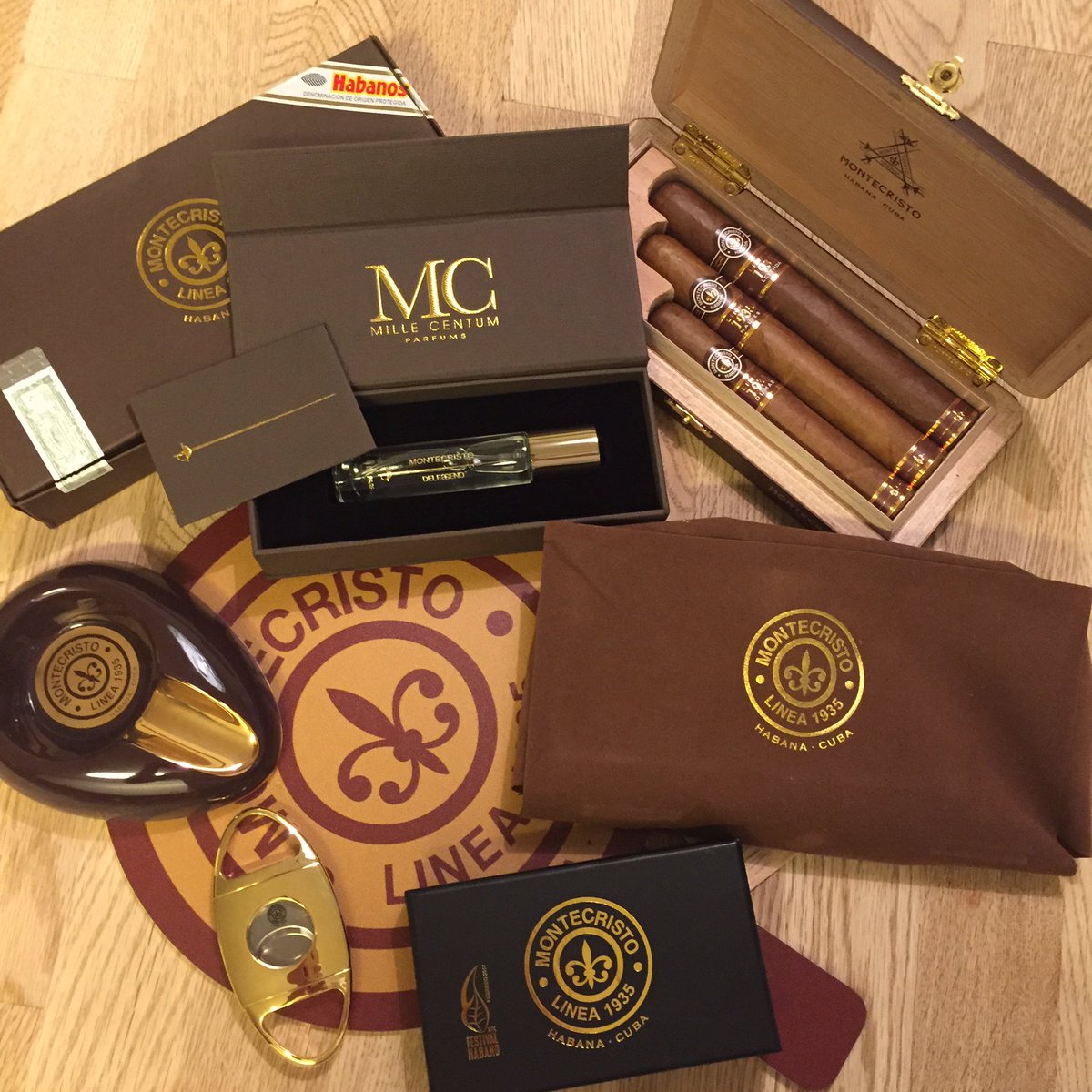 MisterGiraMondo's tweet photo. Fragrance - @MilleCentum - Montecristo Deleggend 
Cigars - @Habanos_Oficial - Línea 1935
#MontecristoDeleggend #XIXFestivalDelHabano https://t.co/6qsvIpnBIz