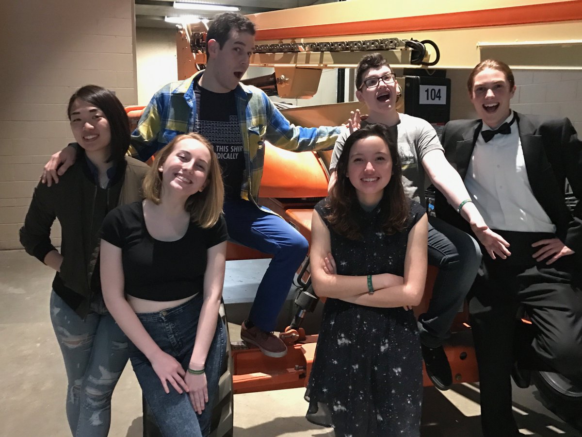 Follow the #nerdcon Mainstage Open Mic performers! docs.google.com/spreadsheets/d… <a href="/robflax/">Rob Flax</a> @_elishane @OhSoJo_Official @_elishane @kaitlynceline